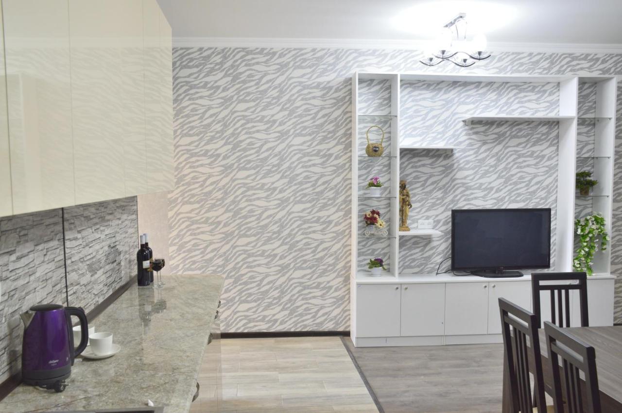 Mtatsmindaze Hotel Tbilisi Ngoại thất bức ảnh