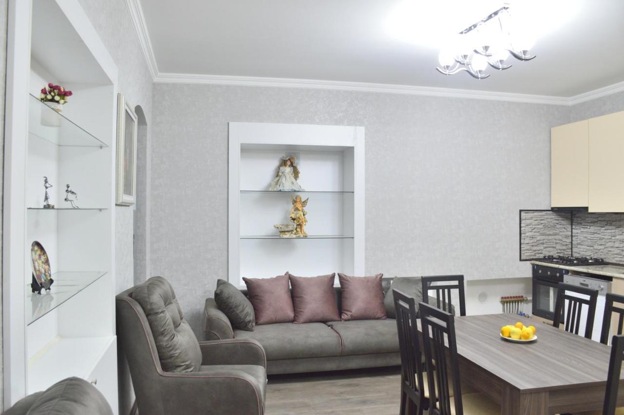 Mtatsmindaze Hotel Tbilisi Ngoại thất bức ảnh